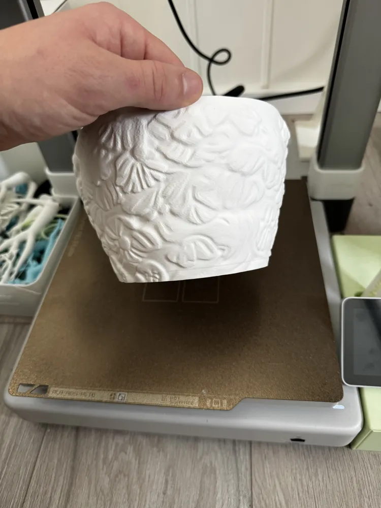 Floral flower pot - Medium size - Free 3D Print Model - MakerWorld