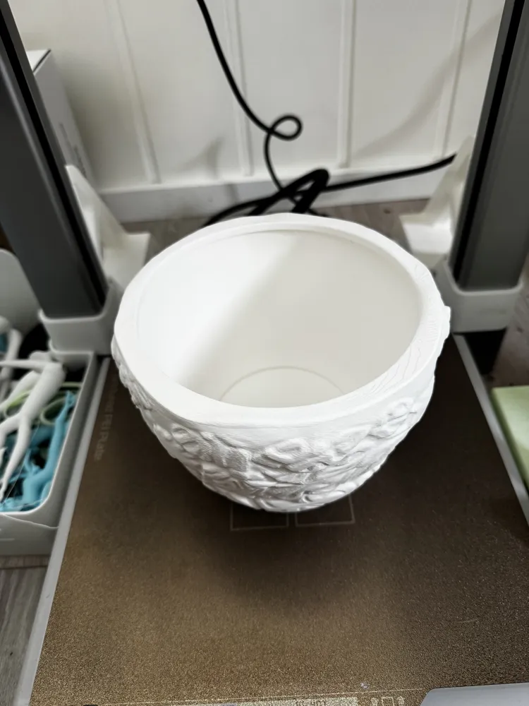 Floral flower pot - Medium size - Free 3D Print Model - MakerWorld