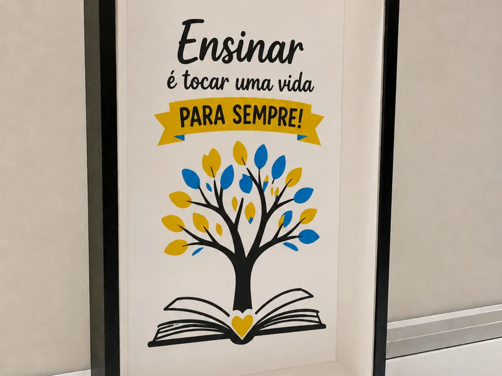 Modelo para impresión 3D: Quadro Dia dos Professores – “Ensinar é tocar...". Referencia del modelo original.