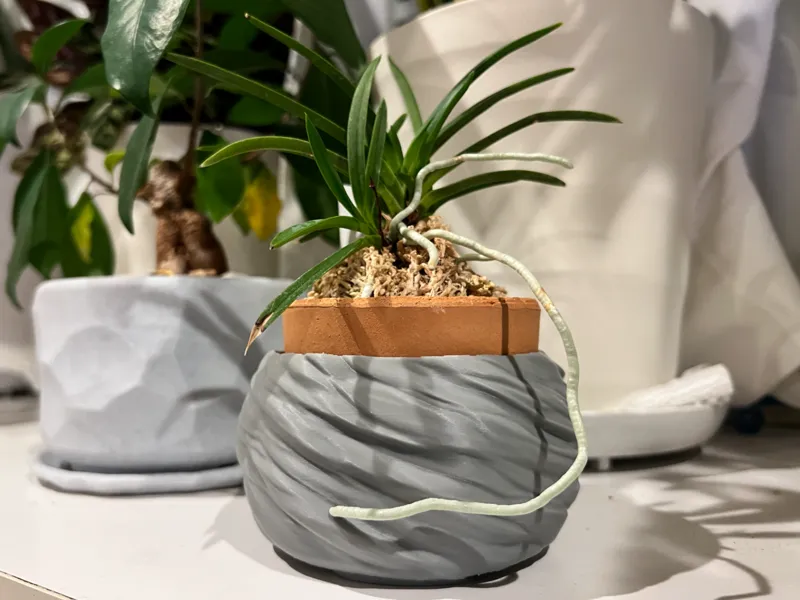 TWISTED ORGANIC PLANTER