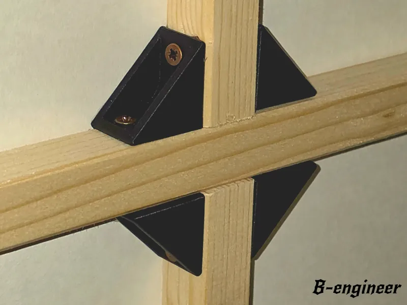 90 degree reinforced corner bracket