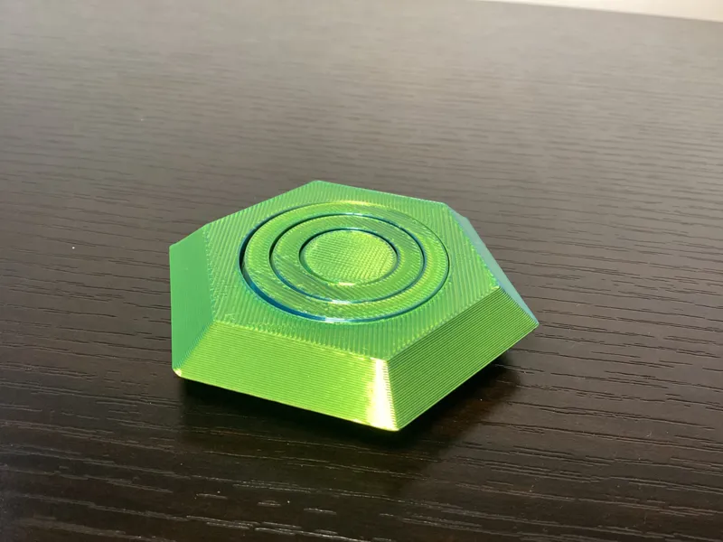 "Emerald'' Gyro Fidget Rings - Desk Fidgets
