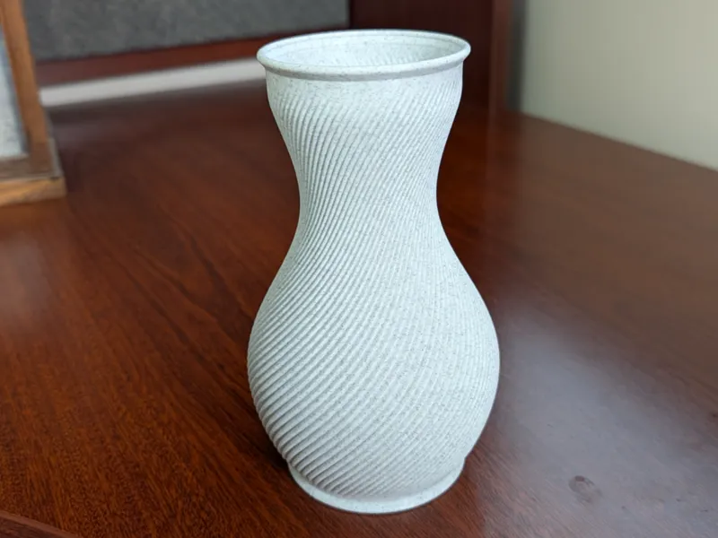 Spiral Ribbed Vase - OpenSCAD