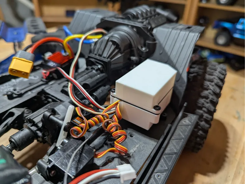 SCX 10iii RX case. (Larger)