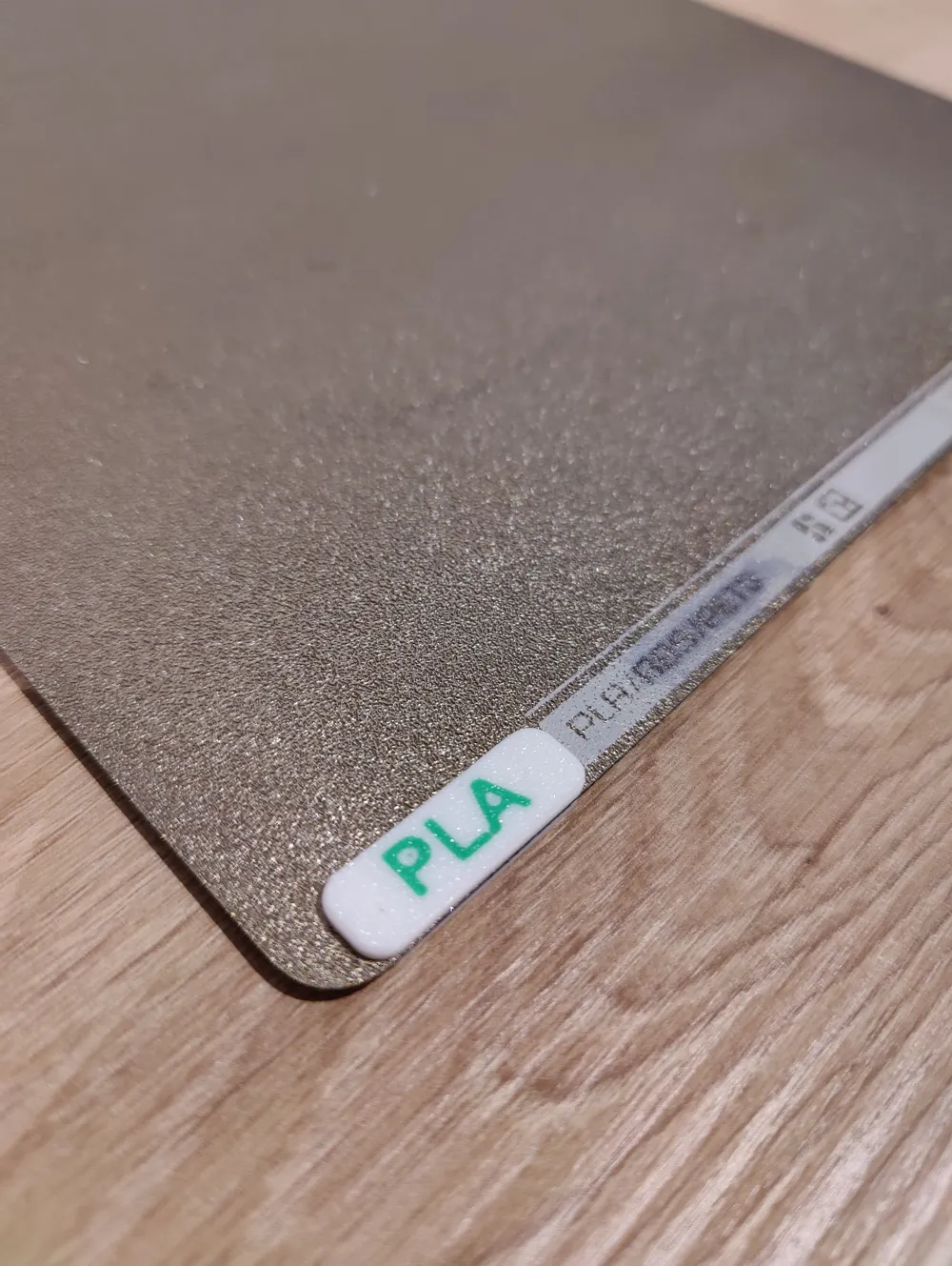 Bambu Lab X1 P1 A1 Build plate label clip by thkln MakerWorld: Download ...