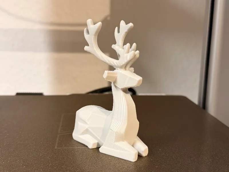Reindeer Sculpture – Modern Low-Poly Holiday Decor