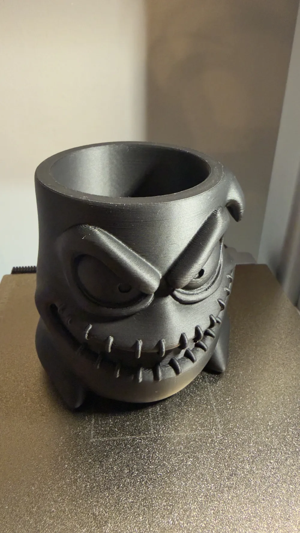 Special Design Decorative Flower Pot and Pen Holder Decorating a Scary Face Collectible