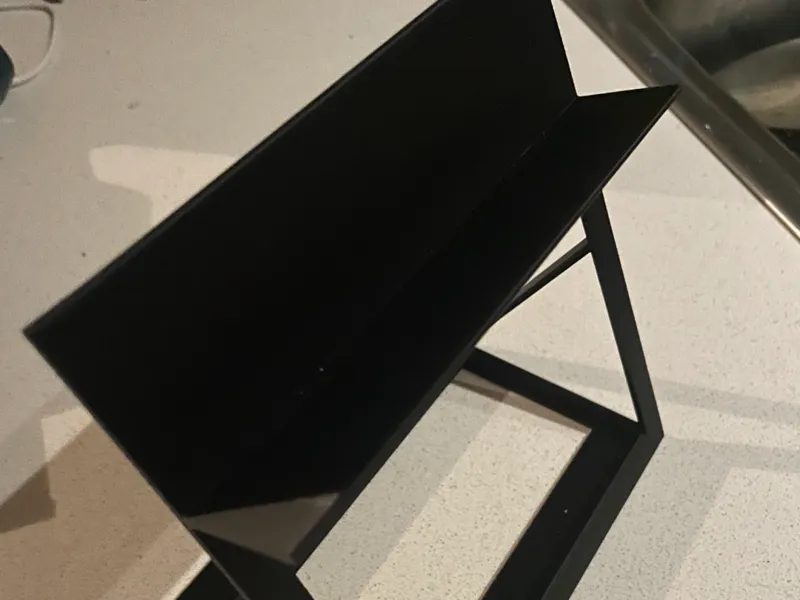 Shelf for jewellery or similar 