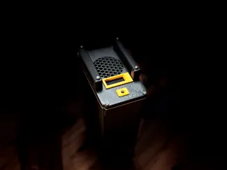 Raspberry Pi 5 Radxa NAS with Top Board Display