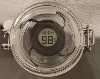 Hygrometer holder for Ikea Korken