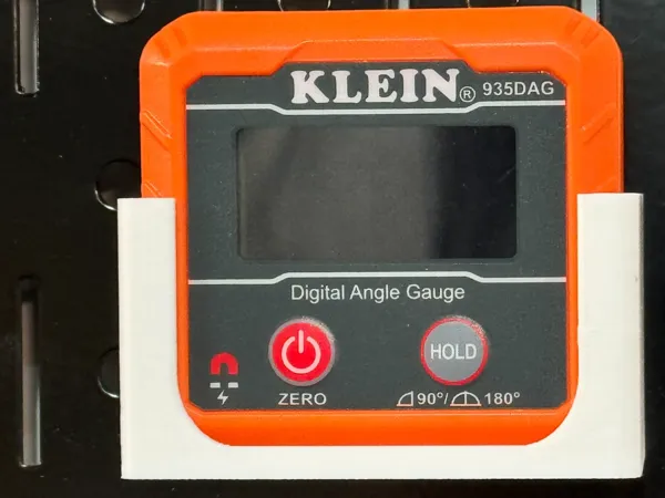 Support pour inclinomètre Klein Tools sur panneau perforé