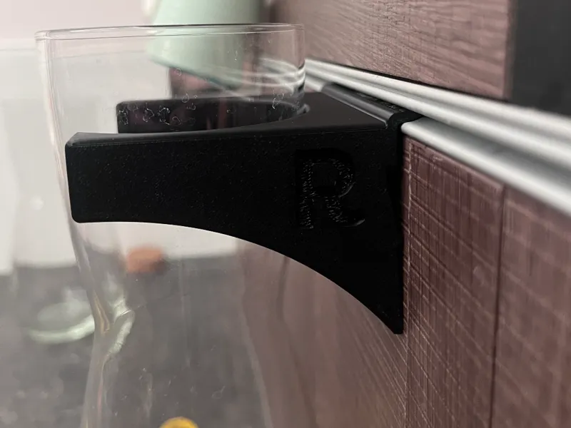 Karaffenhalter für Labos Schienensystem