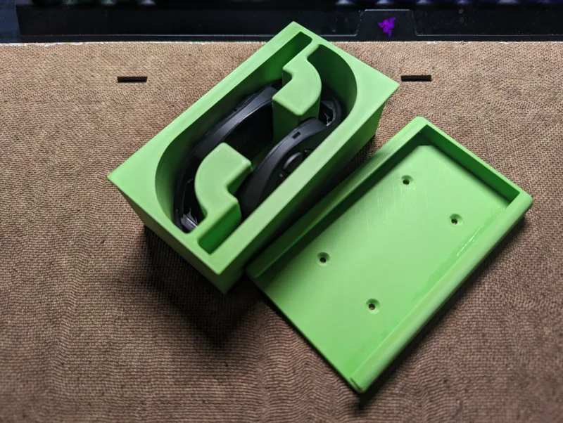 Razer Naga Trinity side plate drawer
