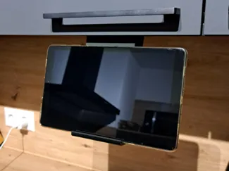 Tablethalter, Handyhalter für Küchenschrank
