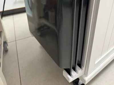 Baking tray holder