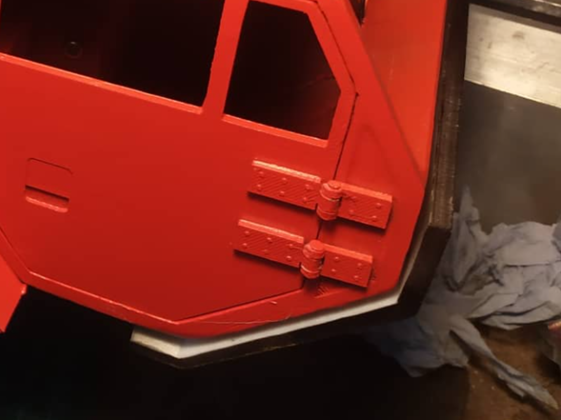Hinge for r/c cars, trucks, doors