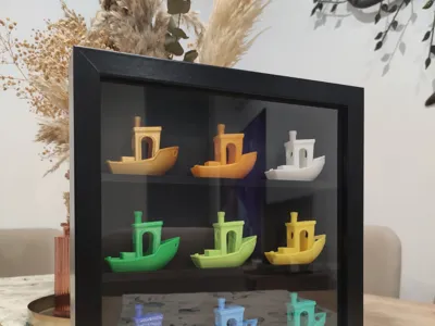 EXPOSITOR IKEA SANNAHED 3D BENCHY - V2 (CON FONDO)