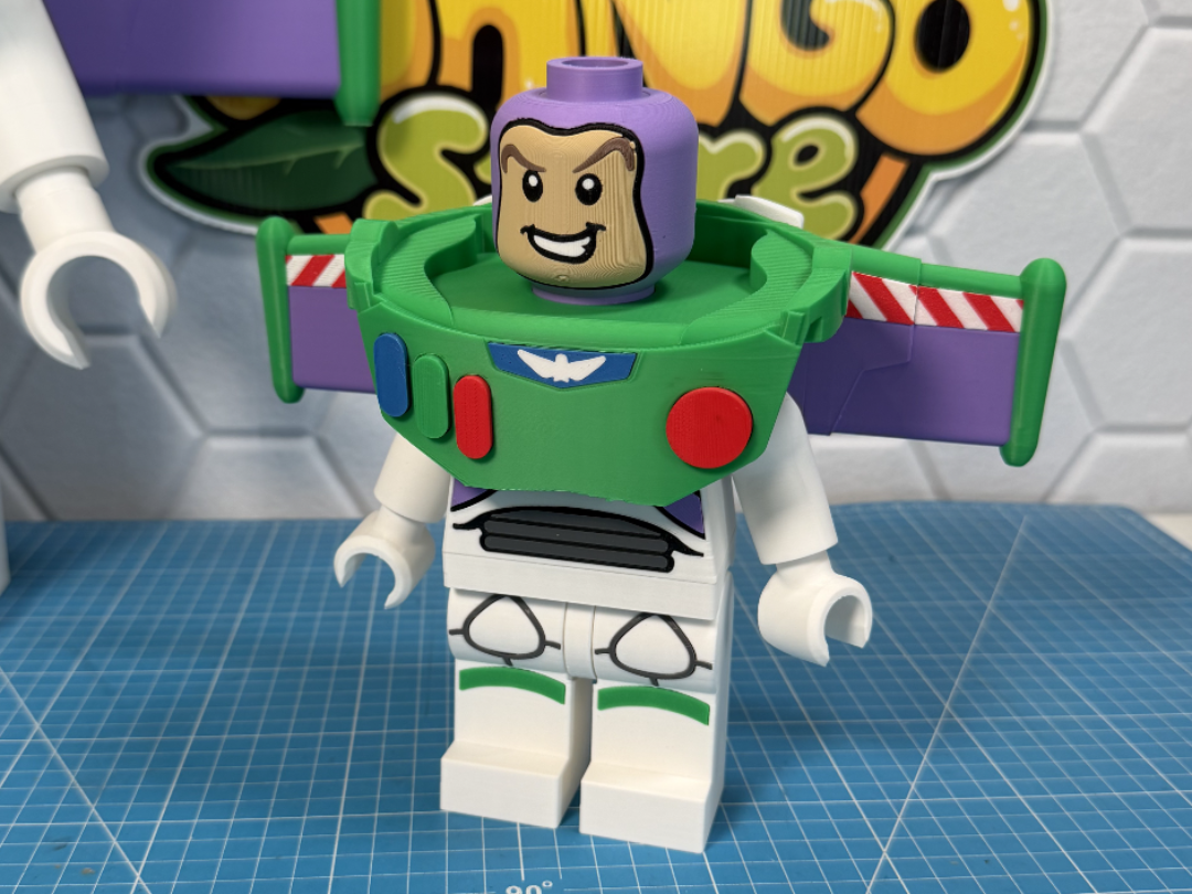 Buzz Lightyear - Big Brick Minifigure 500% - 1