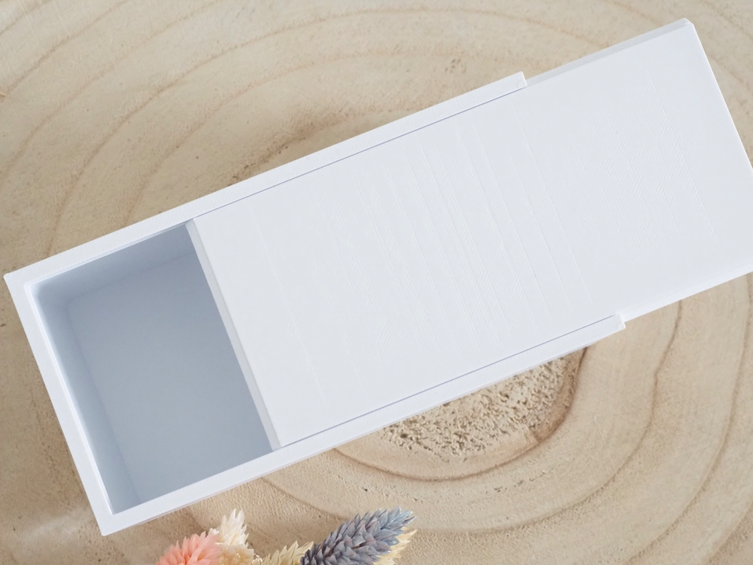 Aufbewahrungsbox mit Blanko-Schiebedeckel