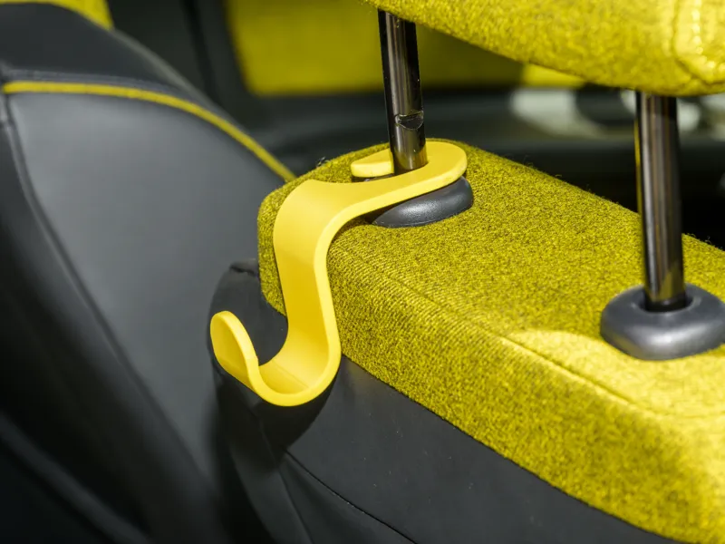 Renault 5 e-tech hook for the front seat