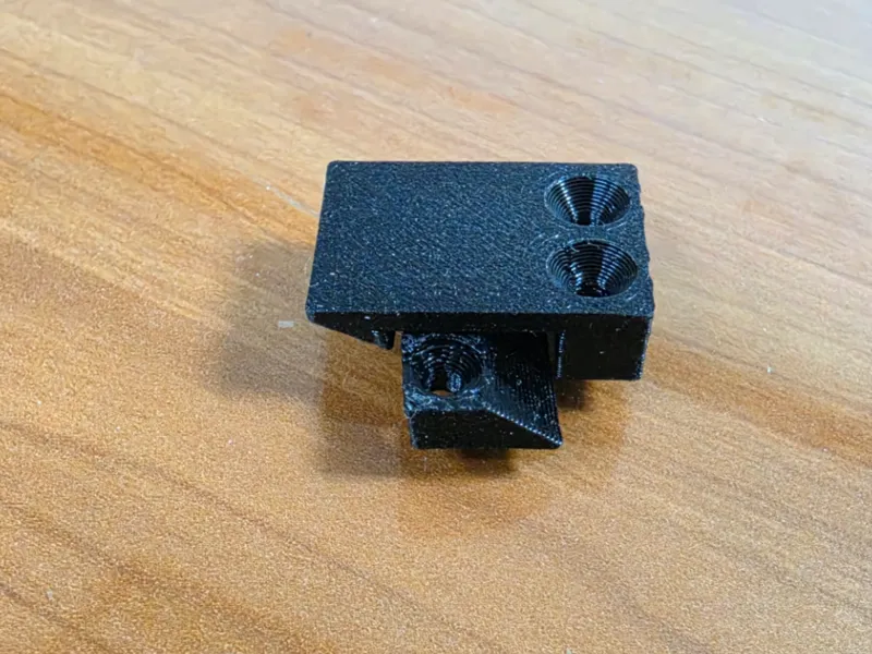 Locking latch