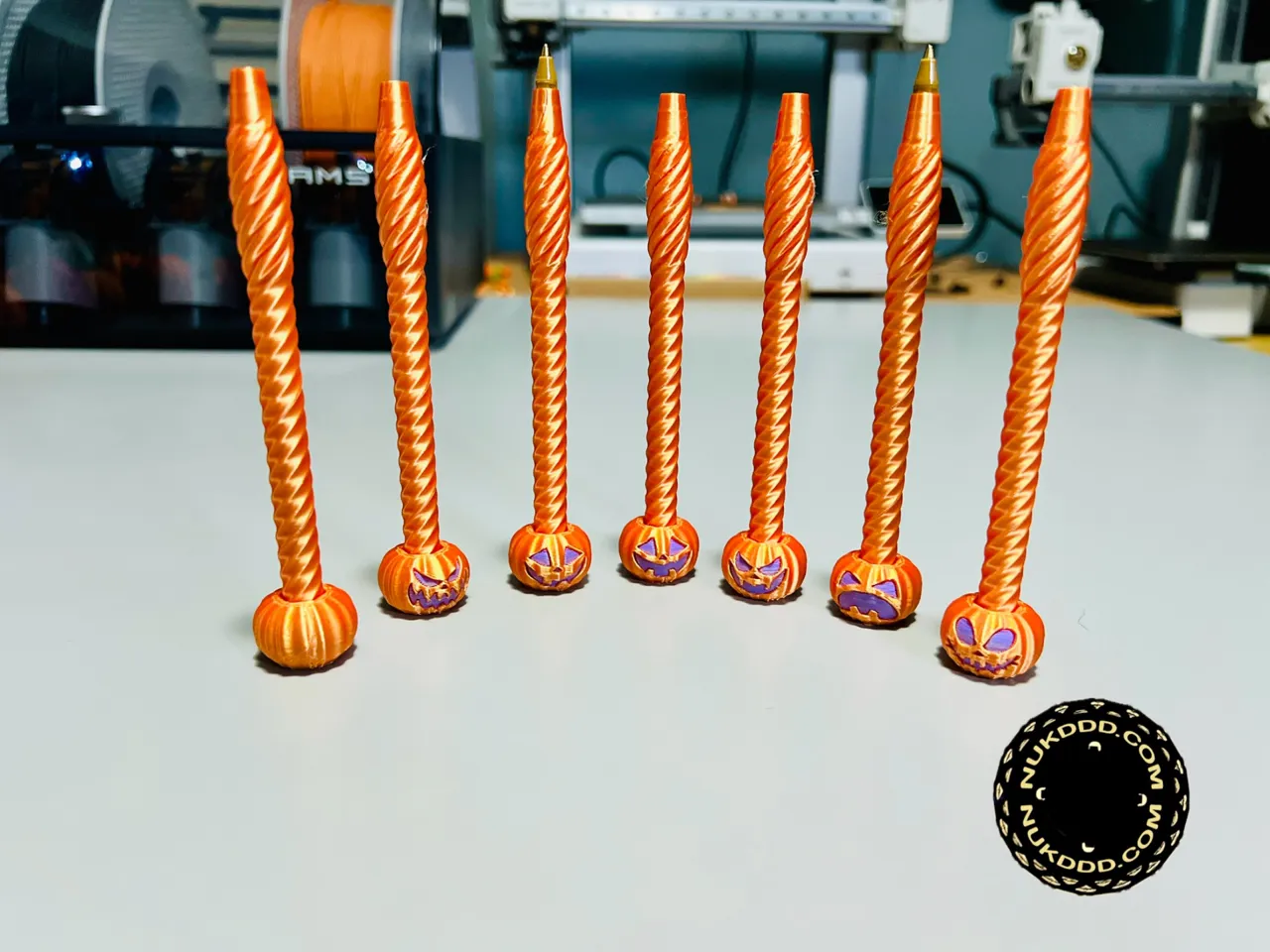 Fidget Pen Pumpkin edition view 3