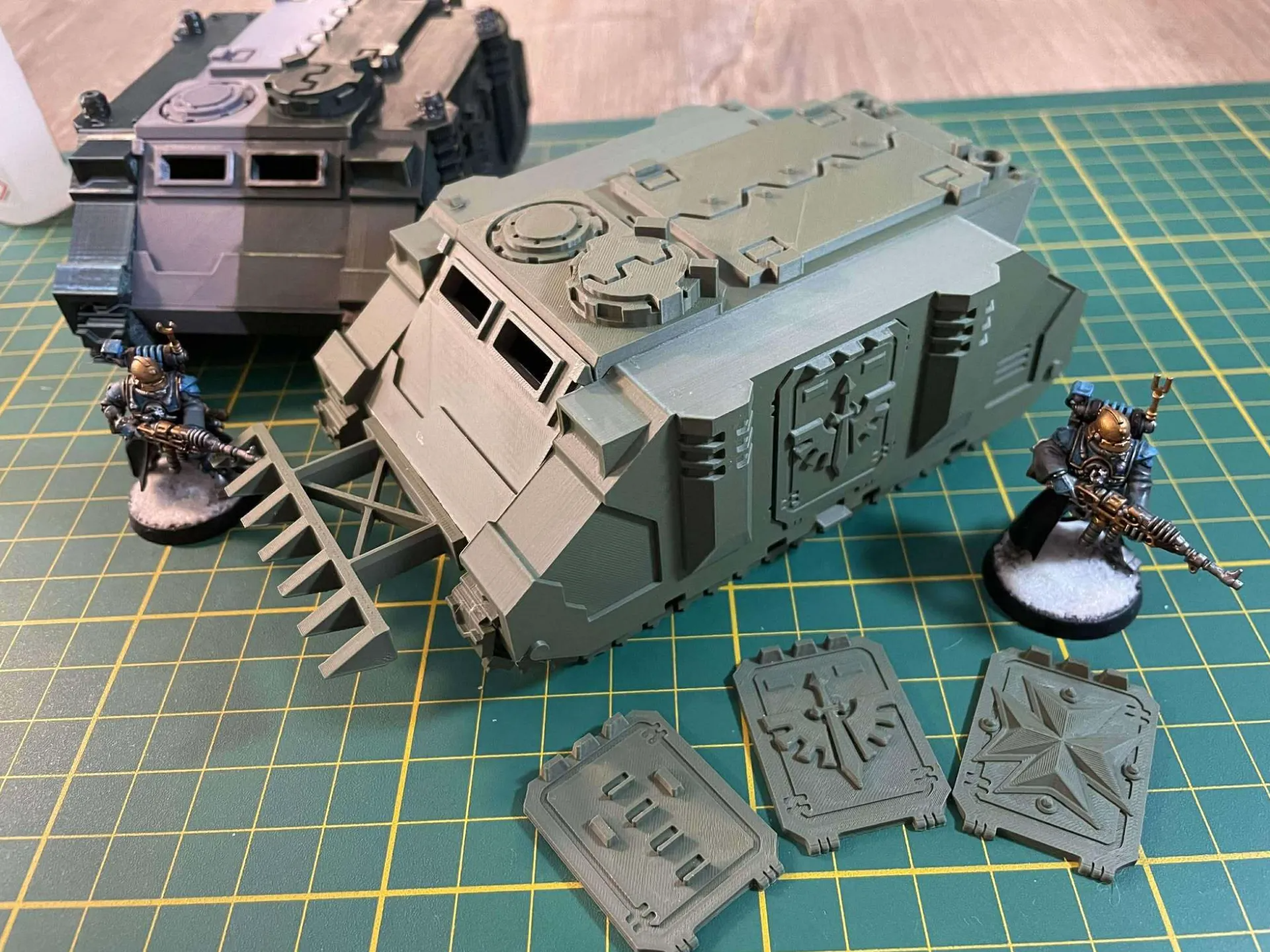 Wargame APC Hippo Tank