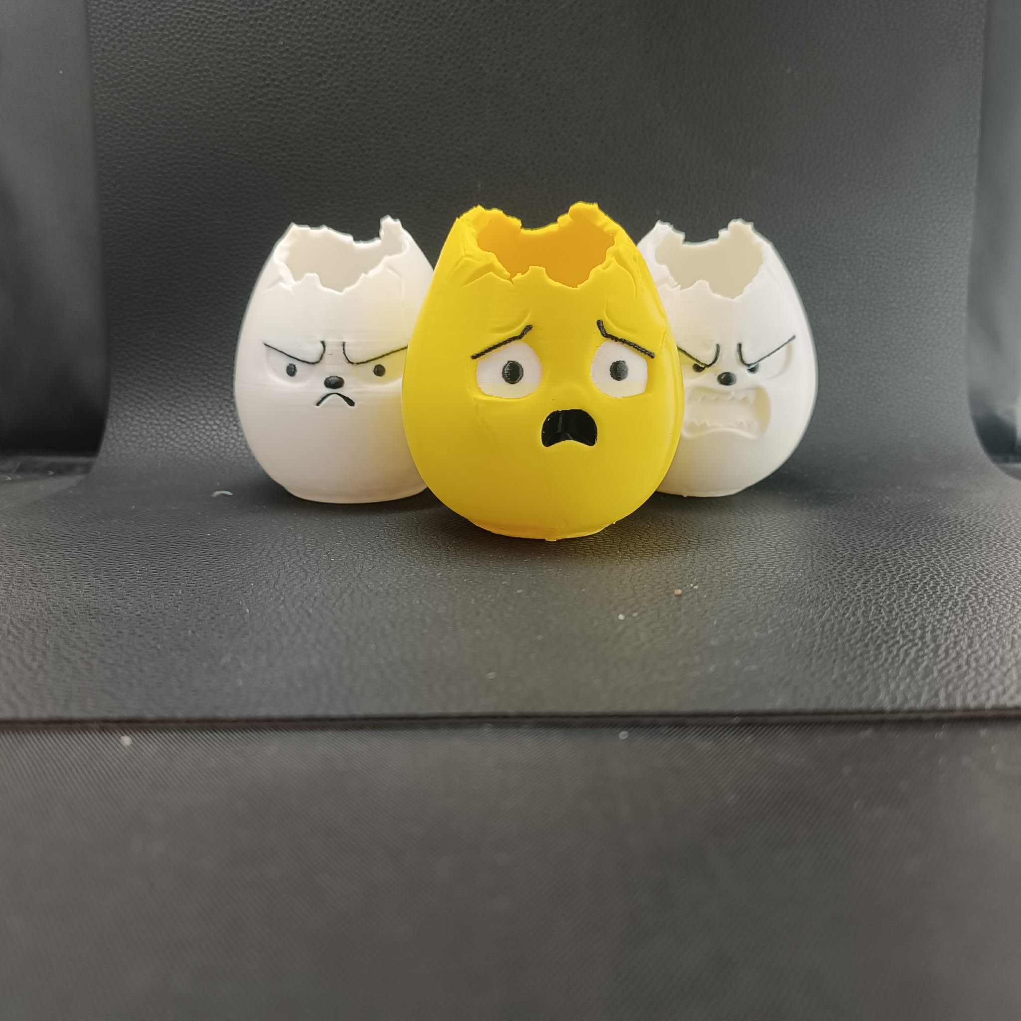 Miniatura 4 do modelo 3D Easter  Eggs Collection – Grumpy, Scared & Angry