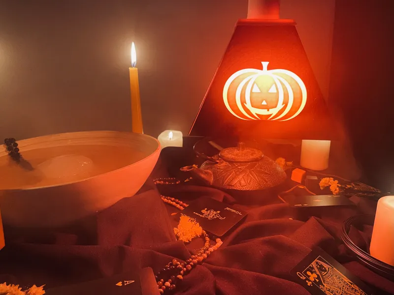 Evil Pumpkin Pyramid Lantern
