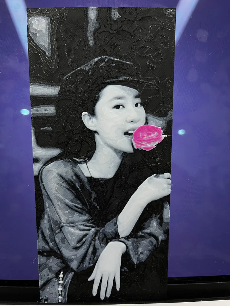 LiuYiFei With Flower