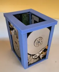 Pot à stylos en disques durs recyclés — photo 1