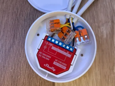 Shelly Plus distribution box with lid 