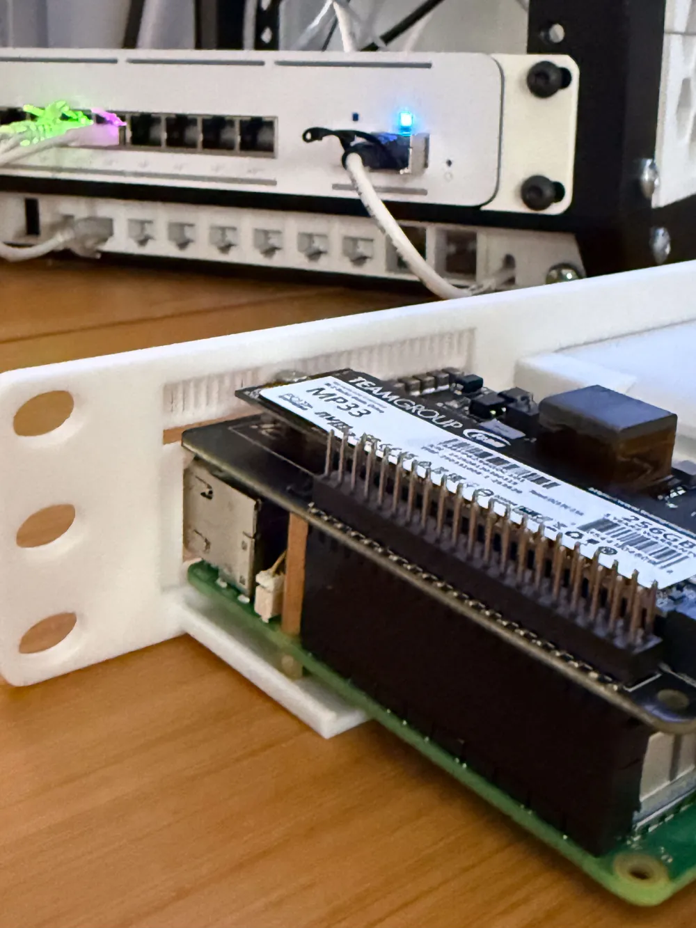 Ubiquiti Tool Less Rack Raspberry Pi UniFi USW-Flex-Mini Raspberry Pi 10