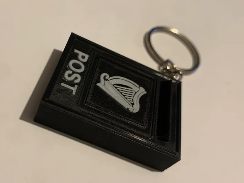 Irish Postbox keyring 