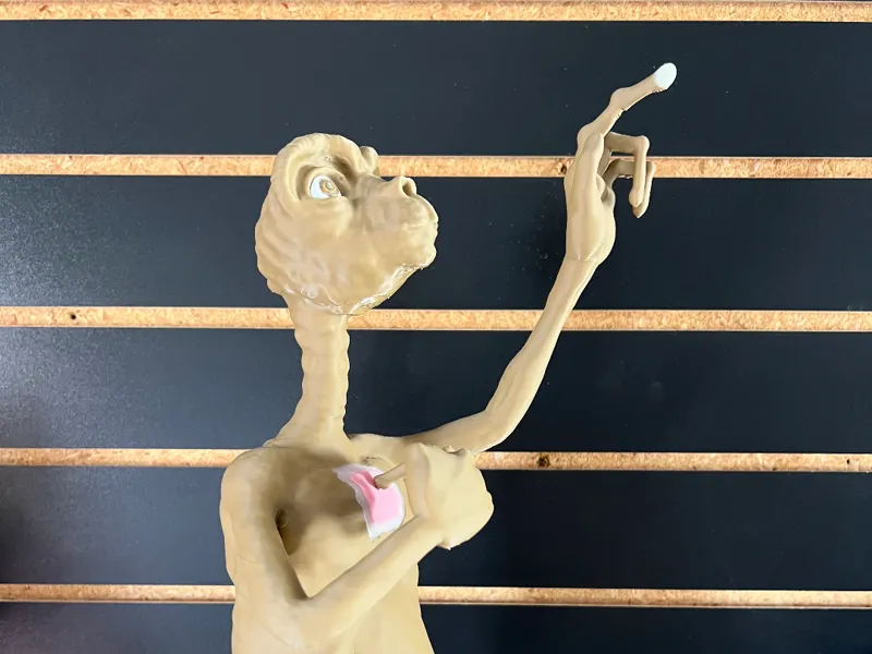 ET Classic Pose