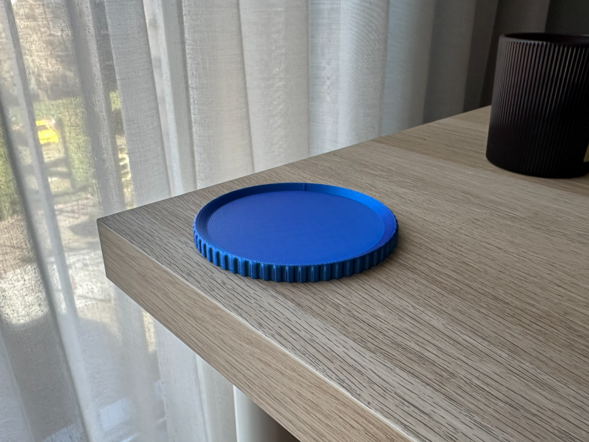 Ribbed minimalist coaster
