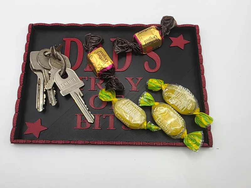 DAD'S TRAY