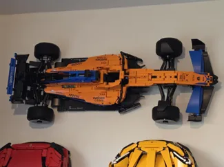McLaren F1 42141 horizontal wall mount