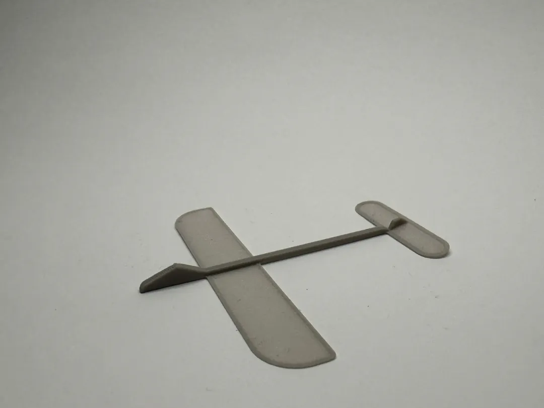 Planeur jouet pour extérieur