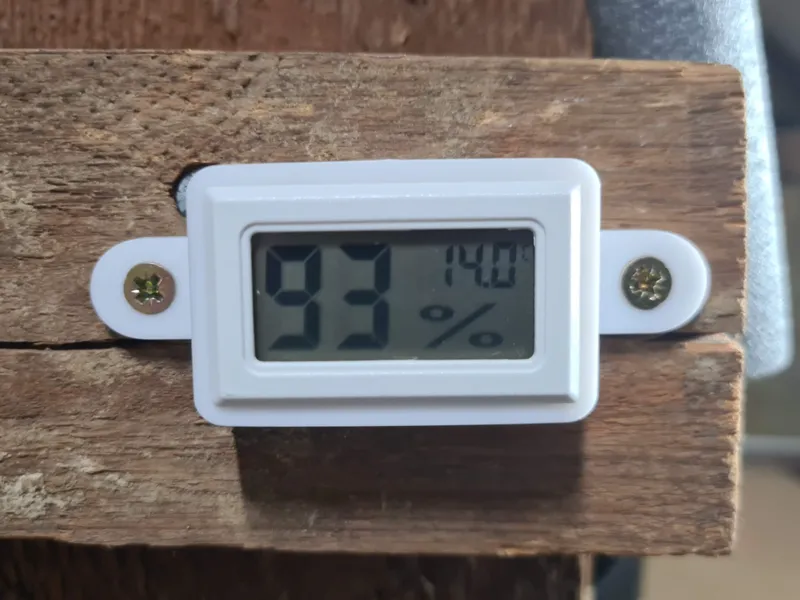 Thermometer/Hygrometer Wall Mount