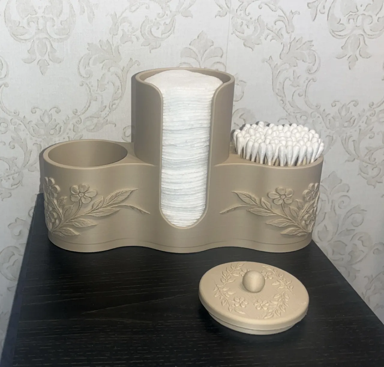 Cotton pad / Q-tip holder view 3