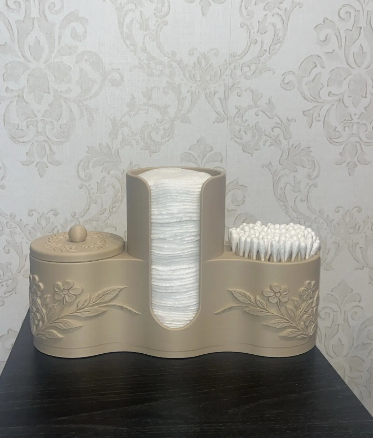 Cotton pad / Q-tip holder view 2