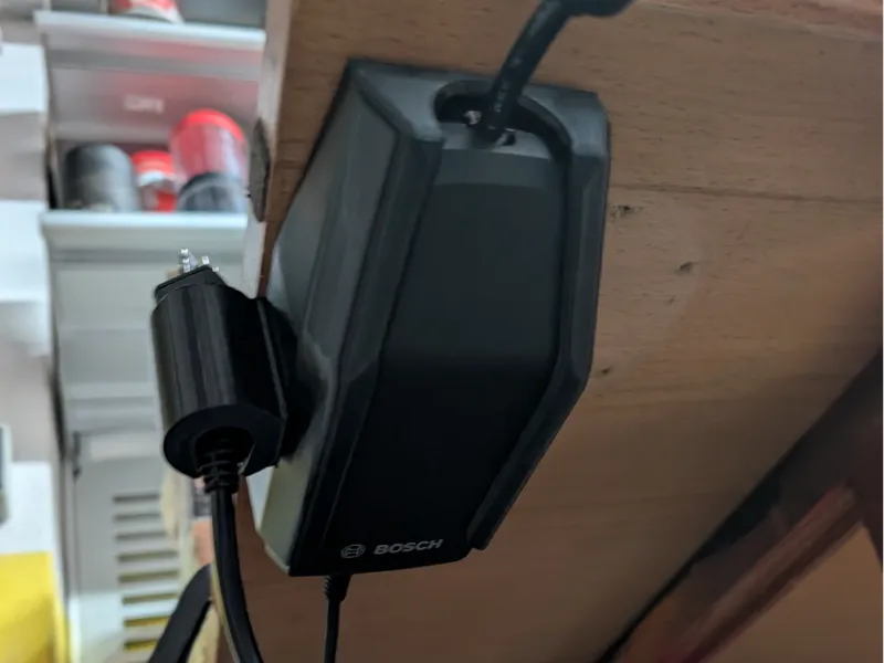 Under desk Bosch BPC3200 Charger holder