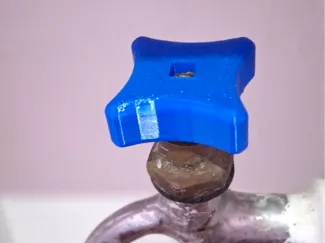 Handle for a valve with a 7mm square hole