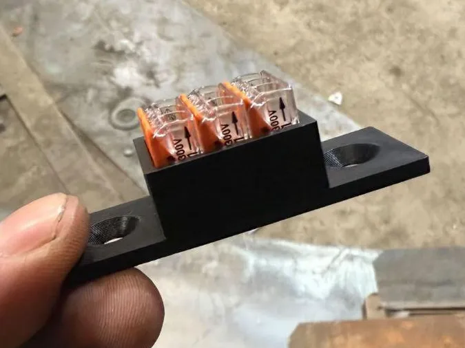 Triple Holder for Wago 221-413 Connectors (M5)