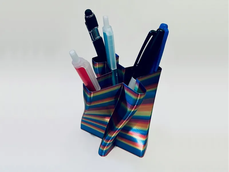 Airplane twist pencil holder - vase mode