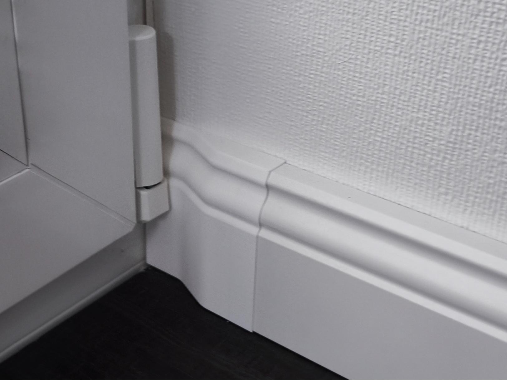 Hamburg baseboard, 80 x 18 mm, for window areas