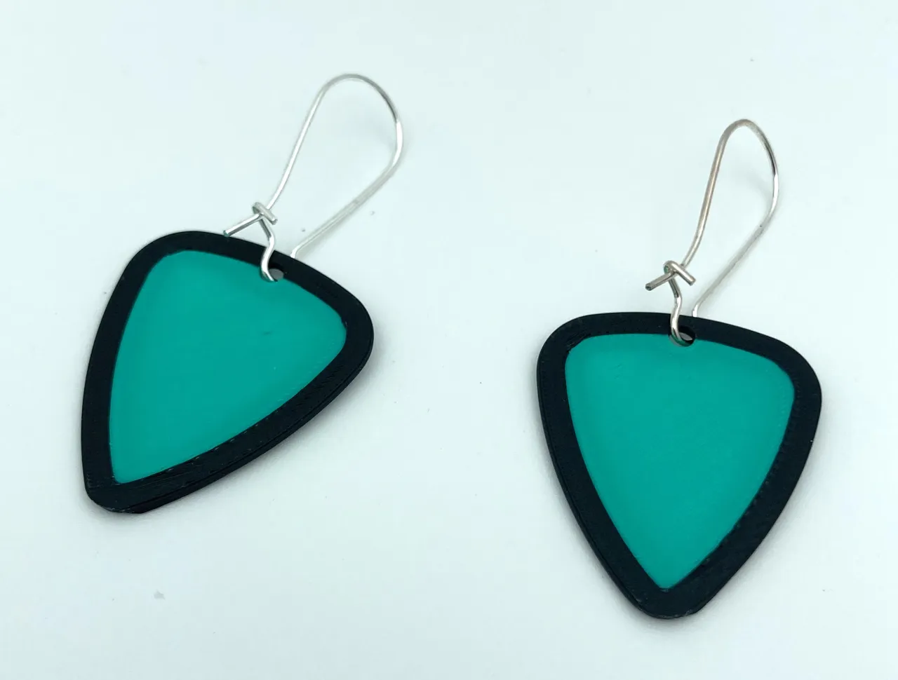 Pendientes Pua de Guitarra / Earrings Guitar Pick view 3