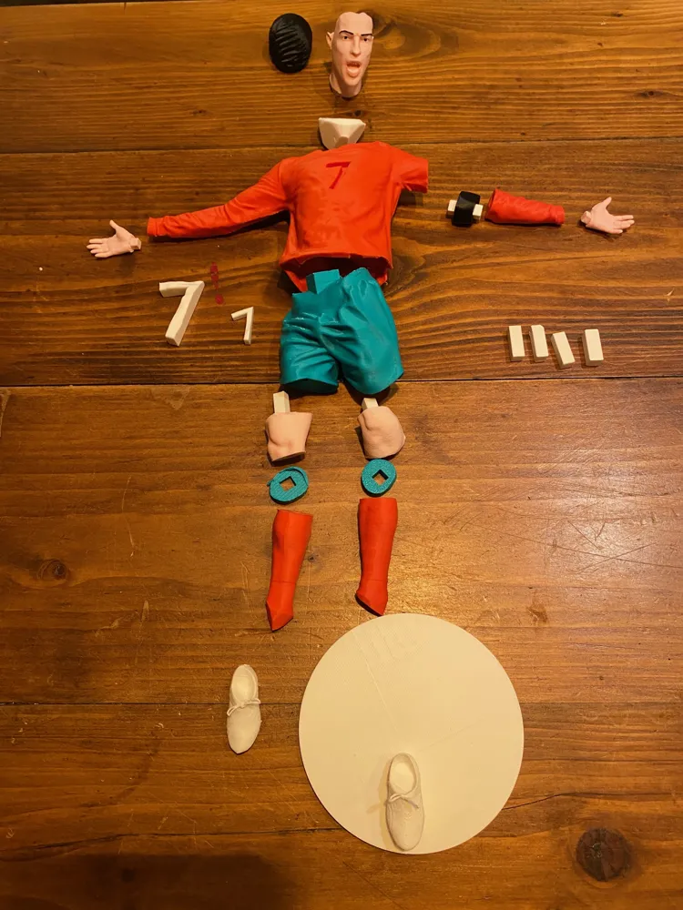 Cristiano Ronaldo without AMS - Free 3D Print Model - MakerWorld
