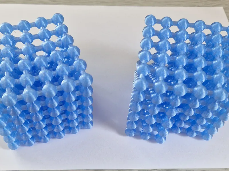 Screw & edge dislocations in simple cubic crystal